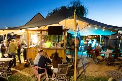 Image de Mobil-home Premium 39m² (3 chambres) - 2 salles de bain - terrasse semi-couverte 6 personnes