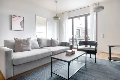 Image de Amazing Charlottenburg 3br nr Tiergarten, by Blueground