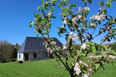 Image de Maison à la campagne au calme, vue sur la vallée