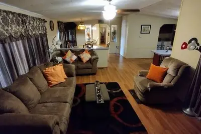 Image de Charming Waterside Home