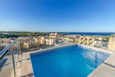 Image de Rooftop Pool w/SeaViews @ Modern 3br Holiday Home
