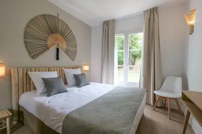 Image de Appartement rénové proche plage et Saint Tropez -7