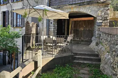 Image de Domaine de Bagard - Gîte l'Espagnol 66m² 4/8 pers Terrasse