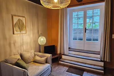 Image de Domaine de Bagard - Gîte la Magnanerie  54m² 4/7 pers Terrasse