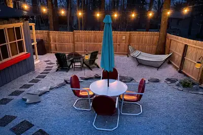Image de Hot Tub, Fire Pit, Minutes To Lake Wallenpaupack
