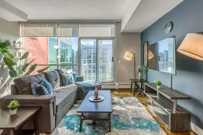 Image de Stylish 2br Condo with Balcony—Downtown Calgary
