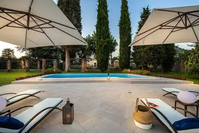 Honeymoon Leonor Villa in bike distance from Lucca
