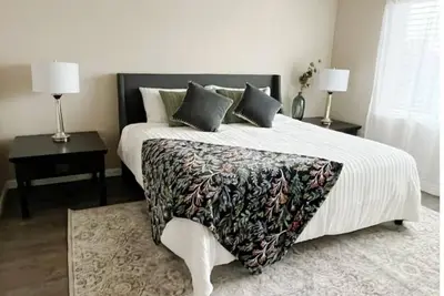 Image de Newly remodeled w/ creek view