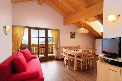 Image de Appartement \"Steierhof Bergzauber\" avec vue sur les montagnes, jardin partagé et Wi-Fi