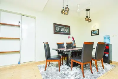 Image de A Lovely 3 Bedroom Apartment with gym+ pool near Muhimbili Hospital