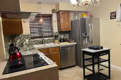 Image de Elegant, 3 bedroom-vacation home.