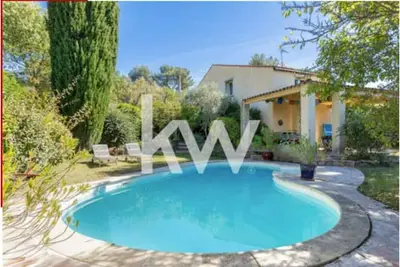 Image de Villa familiale avec piscine, pétanque et plancha