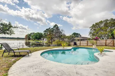 Image de Screened Porch: Waterfront Home in Deltona!