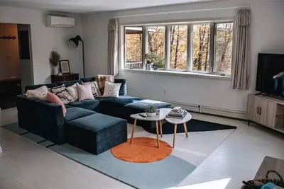 Image de Brindlewood Sunny Upstate Escape 3BRs on 7. 5 Acres