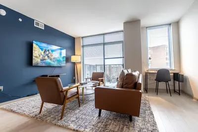 Image de Wow! 5 min to Dc/Metro/Mall Stunning 2b King Bed Pool Gym