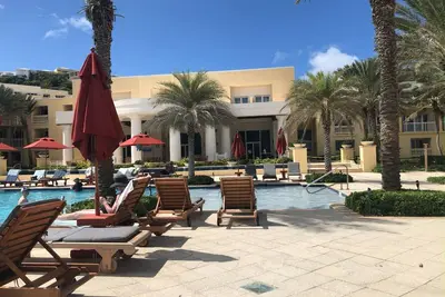 Image de Off the beaten path on Dawn Beach