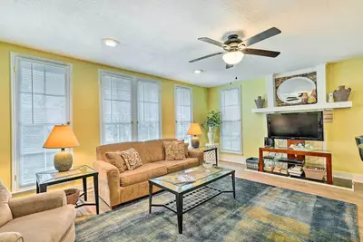 Image de Johnson City Vacation Rental: 1 Block to Etsu