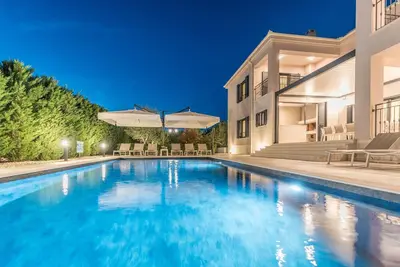 Image de Luxurious Zadar Villa | 5 Bedrooms | Villa Tranquil Adore | Private Heated Pool & Billiards Table | Dalmatia