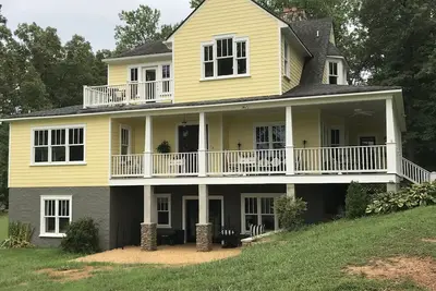 Image de Large Country House Near Monticello, Uva, Wineries