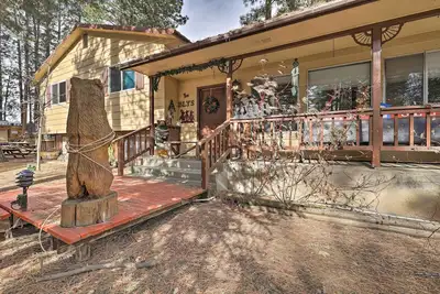 Image de Rustic Western Home: Walk to Winchester Lake!