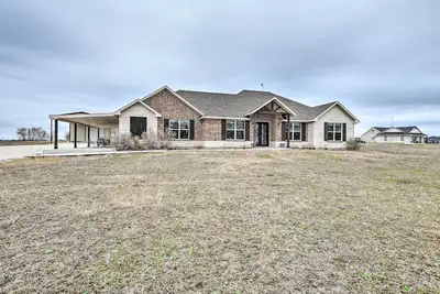 Image de Secluded Krum Home w/ Patio & Gas Grill!