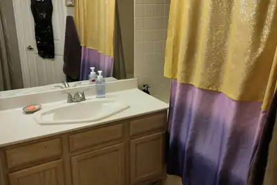 Image de 2b2b Condo in a gated community 10 mins from The Strip, 5 mins from the airport