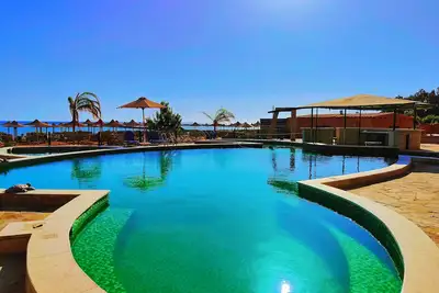 Image de Exclusive sea view suite (94m2, panoramic view, private beach, pools)