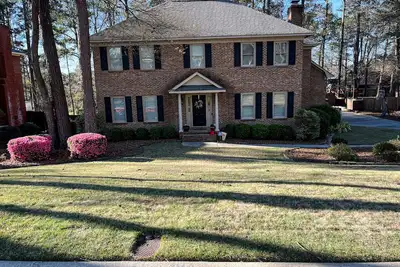 Image de Nice home - outside entertaining, close to The Masters