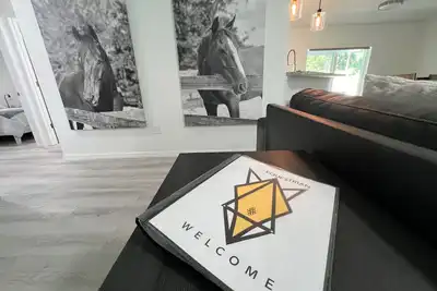 Image de Cozy New Home 7 Minutes from World Equestrian Center