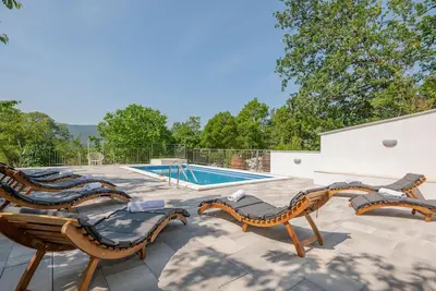 Image de Superbe maison Ă Vrgorac avec WiFi