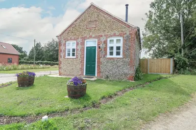 Image de Wensum Spring, pet friendly, character holiday cottage in Fakenham