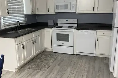 Image de Discover the sights and sounds of Bristol…. New Renovated Townhouse