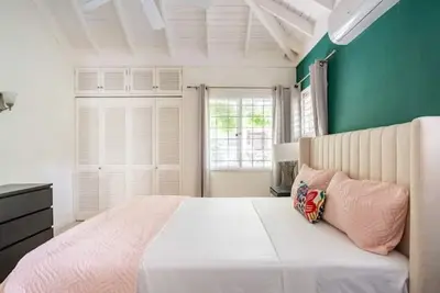 Image de Beautiful Modern Bungalow, Richmond Estate.