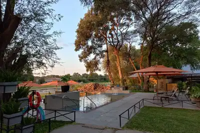 Image de Riverside Splash- Stylish and Cozy Cottages by the River bank