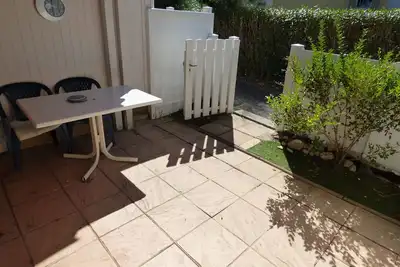 Image de Azur & Soleil 6-Joli pavillon duplex (24m2) avec terrasse jardinet (15m2).