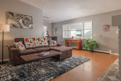 Image de Downtown WestChester Casa with King Beds