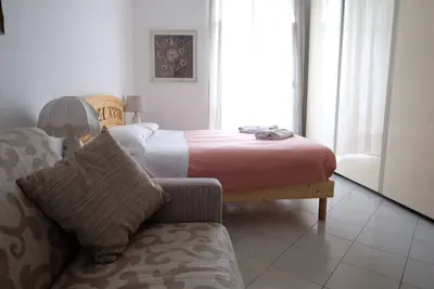 Image de Cozy finely furnished apartment for families and groups!