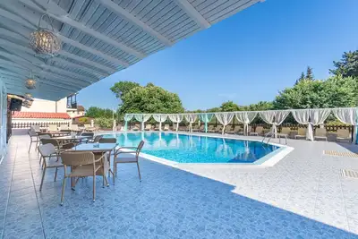 Image de Appartement de vacances \"Basic Twin Room Sandy Beach Annexe\" avec piscine partagée et Wi-Fi