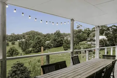 Image de Free night on us this winter at Suey's Coastal Farm House