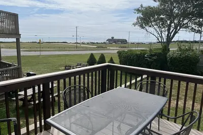 Image de Water views and just steps to Scarborough Beach