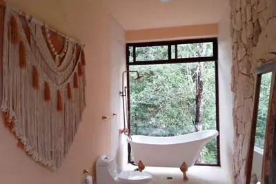 Image de luxury room immersed in the jungle of Tulum