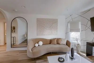 Image de Natural  Organic  White  Modern  Getaway