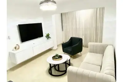 Image de Acogedor 3 Bedroom 2 Bath Apartamento en Santiago.