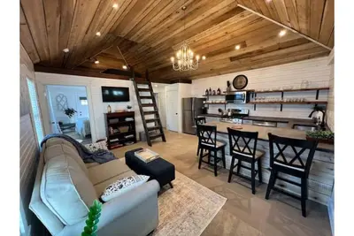 Image de The Chestnut Street Cottage!