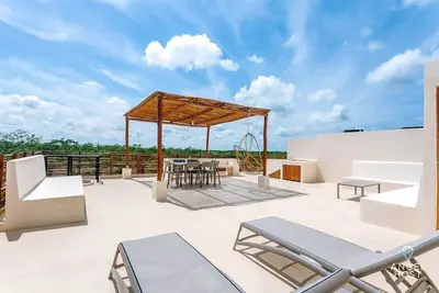 Image de Penthouse Perfection: Roof Lounge & Pool, 2Cenotes