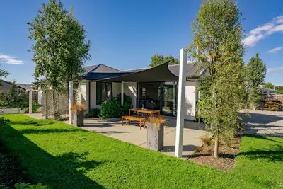 Image de Relax on Snowberry – Wanaka Holiday Home