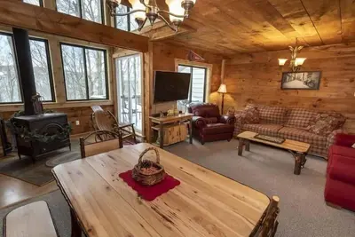 Image de Seven Springs - Swiss Mountain 3 Bedroom Standard Condo, Near Golf Course by RedAwning