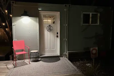 Image de Centrally located - Close to Beach and Downtown - Burchlynn Cottage