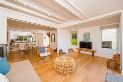 Fabulous 2br Condo just steps from Playa Flamingo