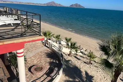 Beachfront condo for rent in Villas de Las Palmas, San Felipe